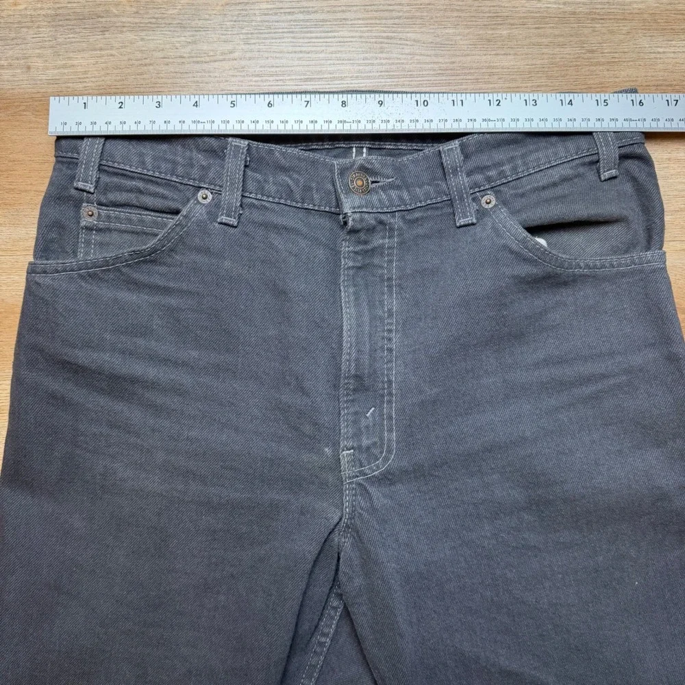 Vintage Levi's 550 Jeans Men 32x33 Gray Relaxed Fit Made in USA Denim Skater 90s